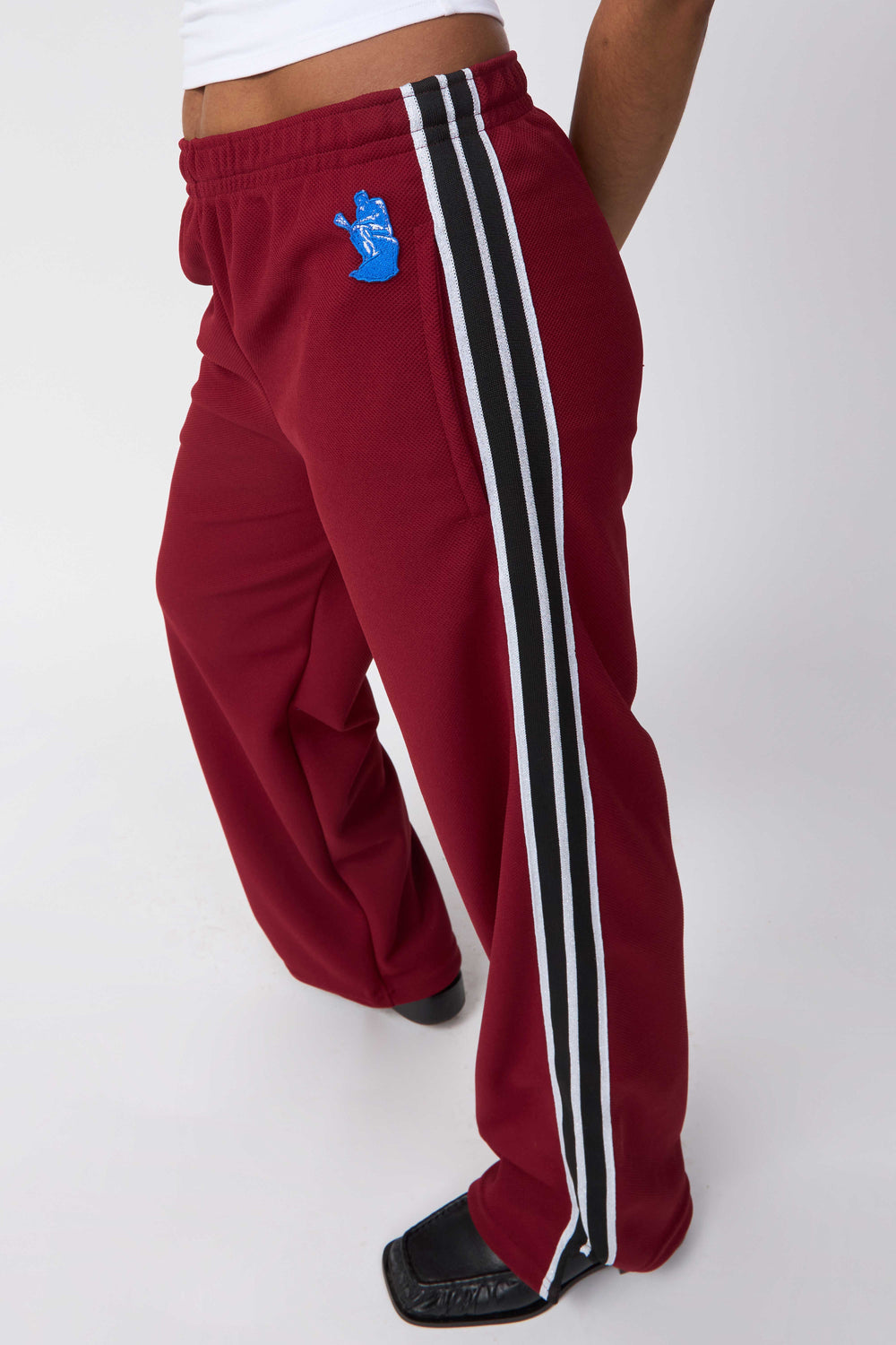 R1 LAX PANT hover